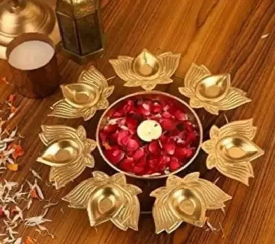 Unbeatable Diyas and Candle holders for you