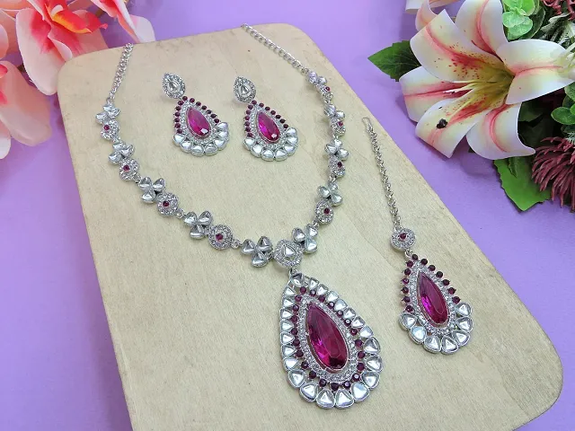 Must Have Jewellery Set 