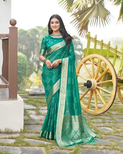 Must Have Pure Silk Saree with Blouse piece 