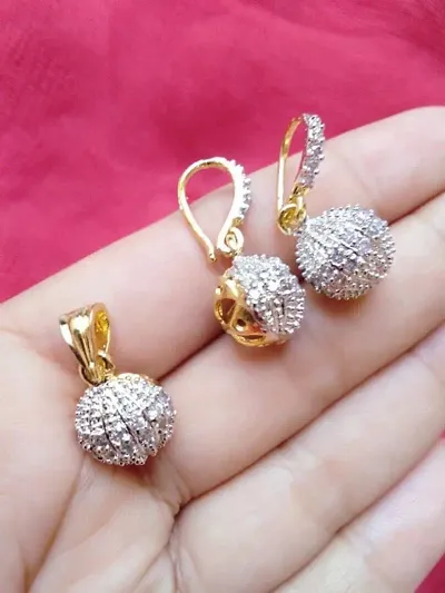 Trendy Designer Alloy Pendant Set