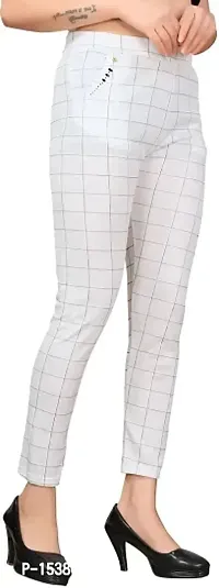 Stylish White Cotton Lycra Solid Jeggings For Women