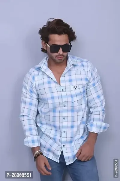 Reliable White Cotton Checked Casual Shirt For Men