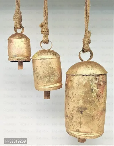 ART LIFE Vintage Rustic Tin Metal Cow Bells Set of 3 Wall Hanging Dcor Big Rustic Handmade Bells On Jute Rope