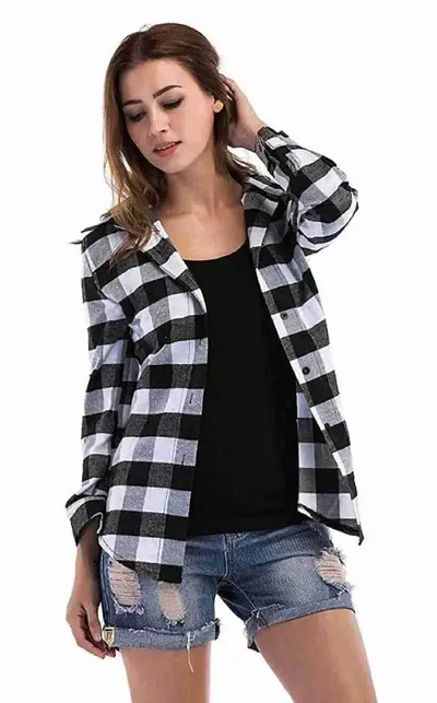 women latset check shirt