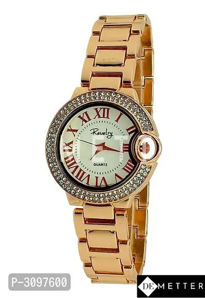 Stylish and Trendy Metal Strap Analog Watch for Women's