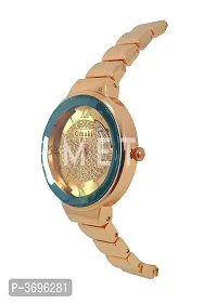 Women's Golden Analog Watch With Metal Strap-thumb1