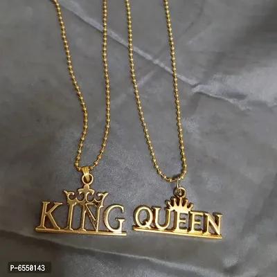 Fashion Science Gold King and Golden Queen Couple Pendant for Girl and Boy Couple Locket Stainless Steel Pendant Set-thumb0