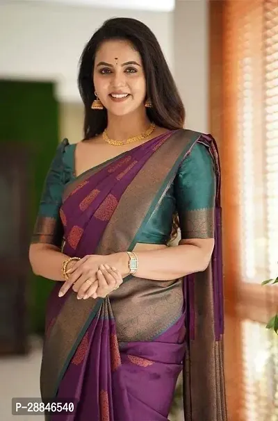 Stylish Purple Silk Blend Saree With Blouse Piece For Women-thumb4