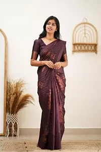 Stylish Purple Silk Blend Saree With Blouse Piece For Women-thumb3