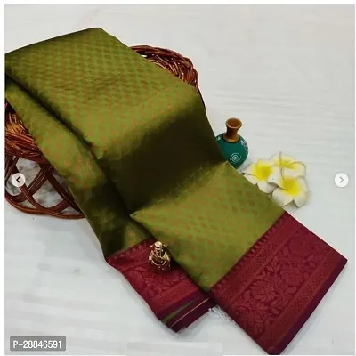 Stylish Green Silk Blend Saree With Blouse Piece For Women-thumb0