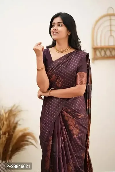 Stylish Purple Silk Blend Saree With Blouse Piece For Women-thumb3