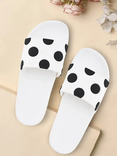 Des Tongs Women's Casual Flip Flops / Slippers Polka Dot