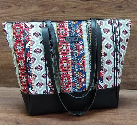 ZIPPERED PARTITION SHOPPER