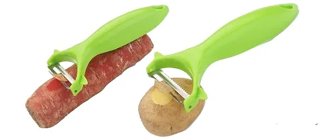 MULTI COLOURED 3 PIECE OF VEGITABLE AND FRUIT PEELER-thumb1