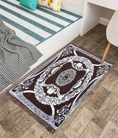 Attractive Velvet Carpets For Your Home (5*3 Ft)