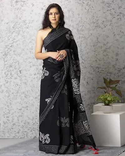 Elegant Cotton Mulmul Printed Sarees With Blouse Piece