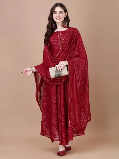 Must Have Georgette Ethnic Gowns 