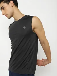 Rad prix Men Black Textured Sleeveless Sports T-Shirt-thumb1