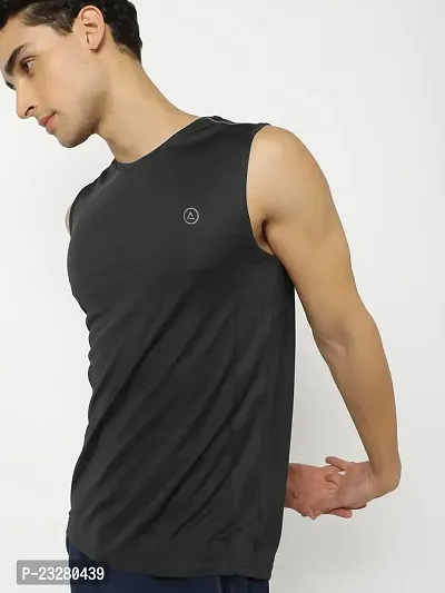 Rad prix Men Black Textured Sleeveless Sports T-Shirt-thumb2