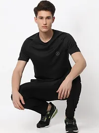 Rad prix Men Black Textured Sports T-Shirt-thumb1