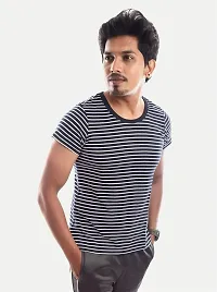 Rad prix Men Black and White Stripe Round-Neck T-Shirt-thumb1