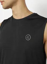 Rad prix Men Black Textured Sleeveless Sports T-Shirt-thumb3