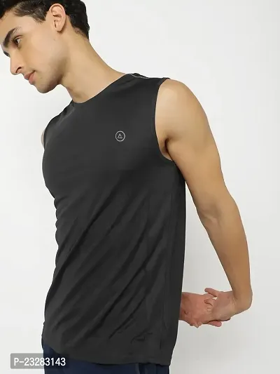 Rad prix Men Black Textured Sleeveless Sports T-Shirt-thumb2