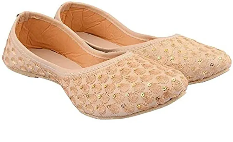 Trendy ethnic footwear For Women 