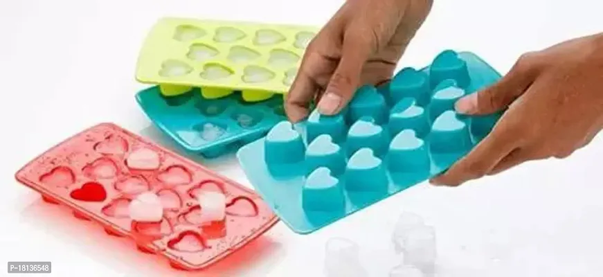 Premium Quality Plastic Ice Cube Trays Pack Of 1