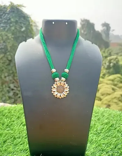 Best Selling  
Necklaces 