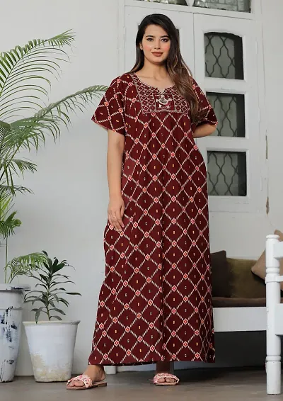 Embroidery Cotton Printed Nighty/Gown