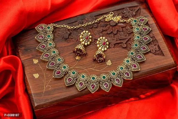 Alloy Golden Designer Necklace Set
