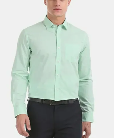 Men Solid Light Regular Fit Formal Shirts For Men