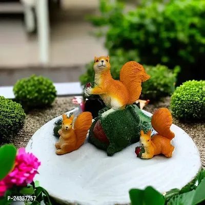 Premium Handmade Resin 3 Squirrel Sculpture Set Realistic Animal Model Statue Home, Garden Lawn, Party Decor Ornaments(Squirrel Family)