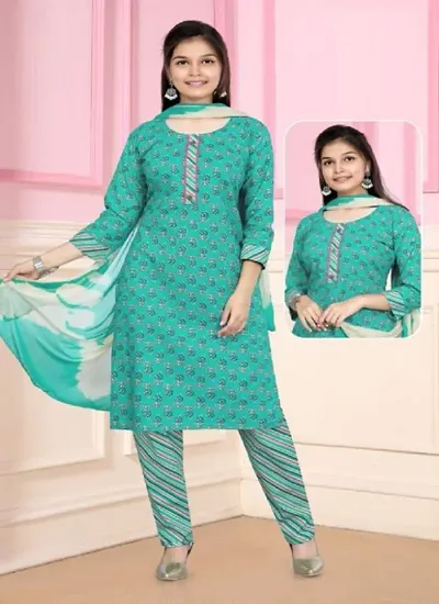 Stylish Fancy Rayon Kurta Set