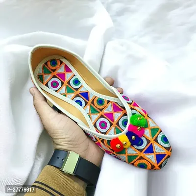 White Multicolour Lucky Jutti With Ghunghroo