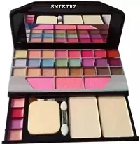 SmieTrz Eyeshadow Palette, Soft Nudes, Pigmented Blendable Eye Shadow Palette-thumb1