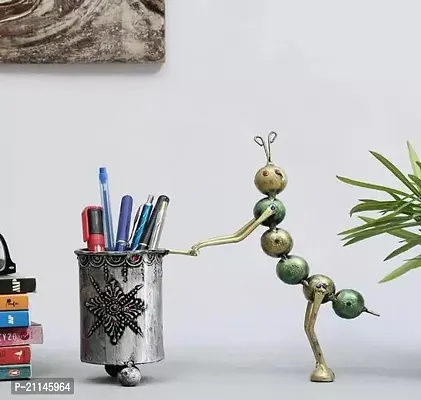 Classic Trinity Iron Multicolor Ant Pen Holder Figurine