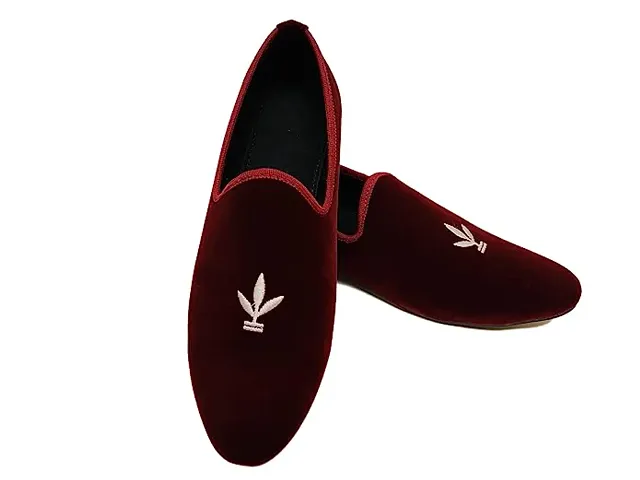 Stylish Maroon Rexine Solid Formal Shoes For Men