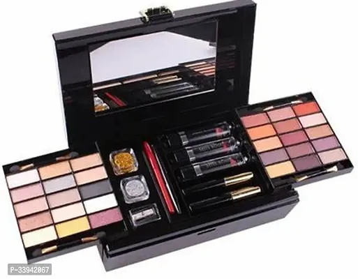 Beautiful Colored Eye Shades Makeup Kit