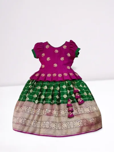 Festive Jaquard Lehenga Cholis 