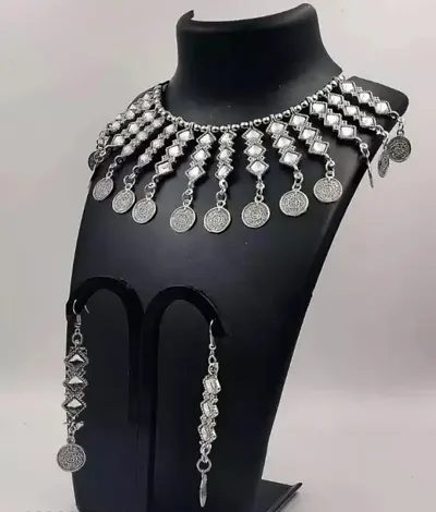 Must Have Jewellery Set 