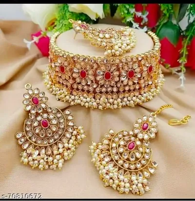 Latest Attractive Alloy Choker with Earrings and Maang Tikka