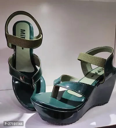 Elegant Green Rubber Sandals For Women
