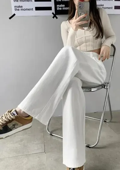 Stylish White Denim Solid Jeans For Women