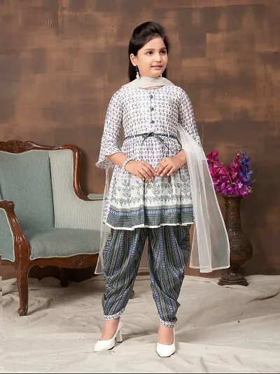 Fashionable Silk Stitched Salwar Suit Sets 