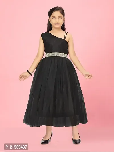 Aarika Girls Black Colour Solid Net Gown
