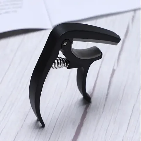 GUITAR CAPO WITH PICKUP STAND, SOFT PAD FOR ACOUSTIC AND ELECTRIC GUITAR UKULELE MANDOLIN BANJO GUITAR ACCESSORIES