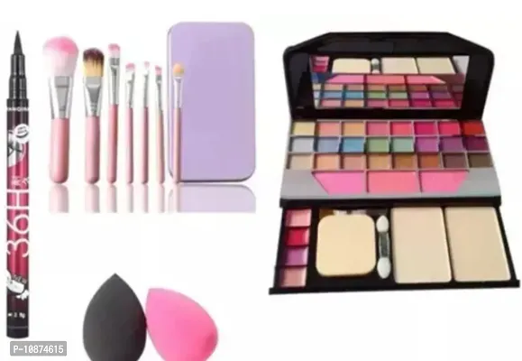 EYELINER 36H WITH HELLO KITTY MAKEUP BRUSHES WITH MAKEUP KITAND MAKEUP BLANDERS SET OF 2