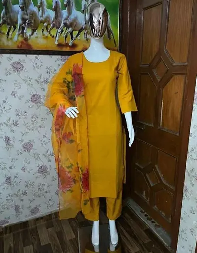 *Aishani Attractive Kurti Pant And Dupatto*